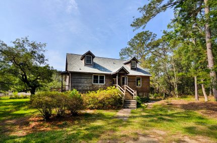 10023 S Carolina Rd McClellanville Rental 1-Front