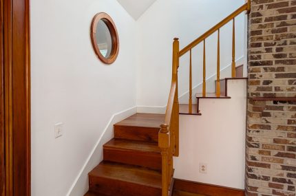 10023 S Carolina Rd McClellanville Rental 20-upstairs