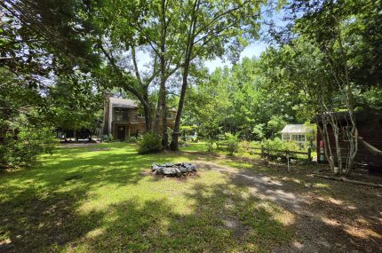 19-backyard-far-right-home-for-rent-in-awendaw
