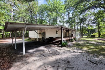 28-Carport-Porch-Mobile-Home-For-Rent-in-Awendaw-SC