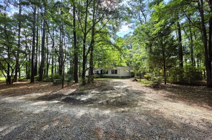 29-Front-Far-Mobile-Home-For-Rent-in-Awendaw-SC