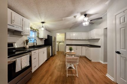 4-Kitchen-7271-George-WashingtonLn-Awendaw-SC