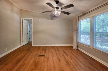 7-Dining-Awendaw-SC-Home-For-Rent