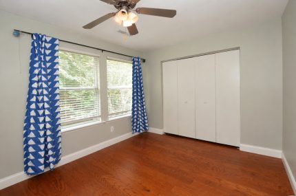 8-Bedroom1-awendaw-home-for-rent
